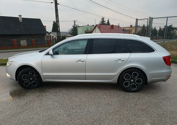 samochody osobowe Skoda Superb cena 23500 przebieg: 374135, rok produkcji 2012 z Kielce